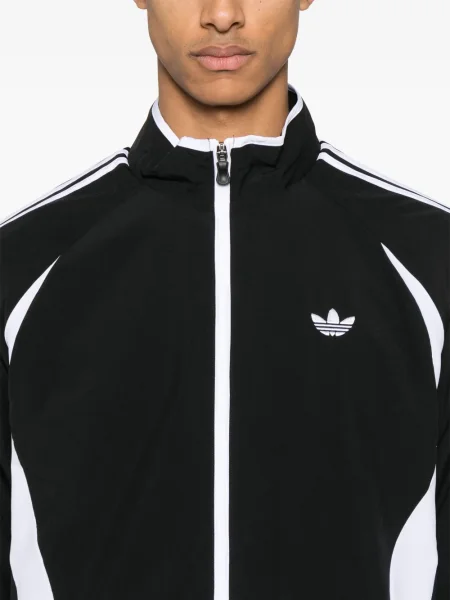Яке Adidas черно