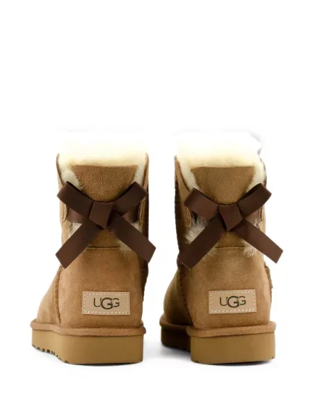Cizme scurte Ugg cu funde din piele maro