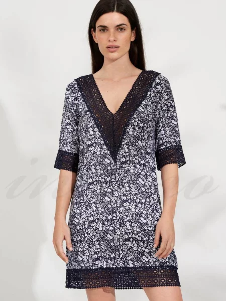 Легкая туника с кружевом