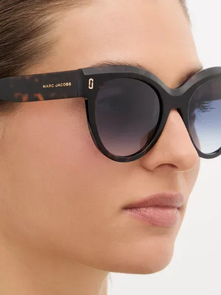 MARC JACOBS napszemüveg barna