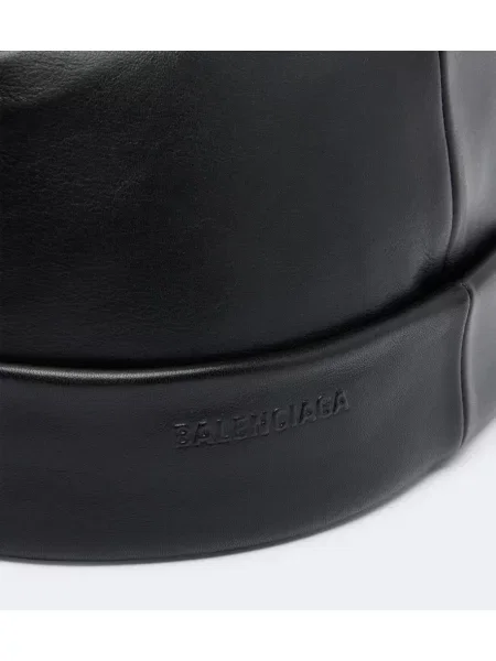 Kožená čiapka Balenciaga čierna
