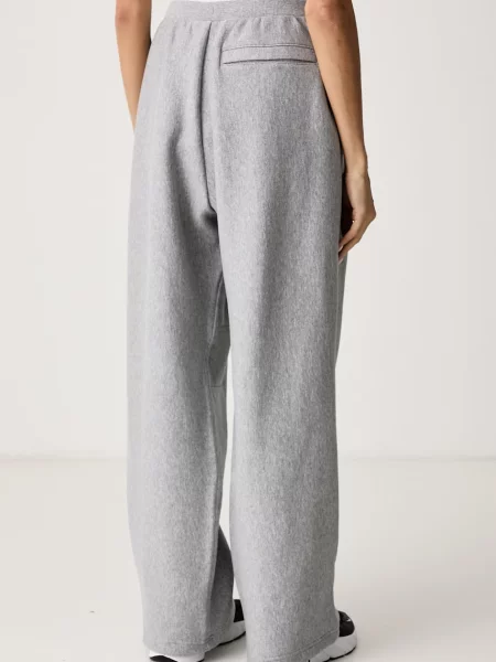 Nike Sportswear spodnie dresowe z bawełną Studio Fleece szare