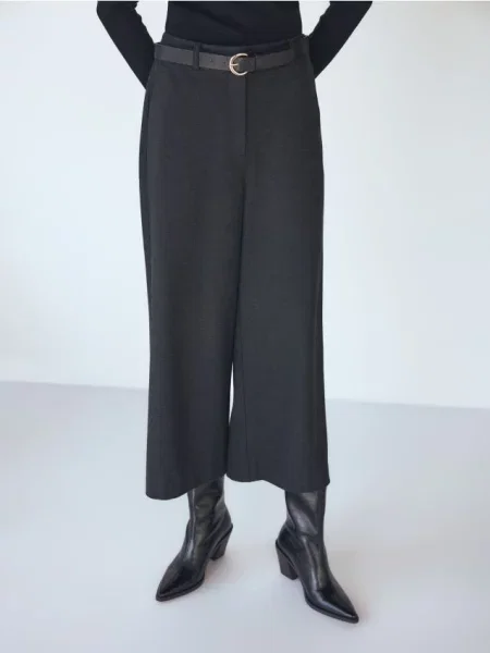 Reserved Spodnie culotte z czarny