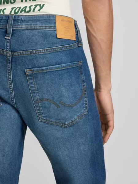 Jeans o kroju straight fit w fasonie model Clark' Jack & Jones niebieskie