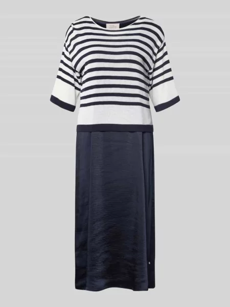 Sukienka midi o kroju regular fit z rękawem o dł. Robe Légère biała