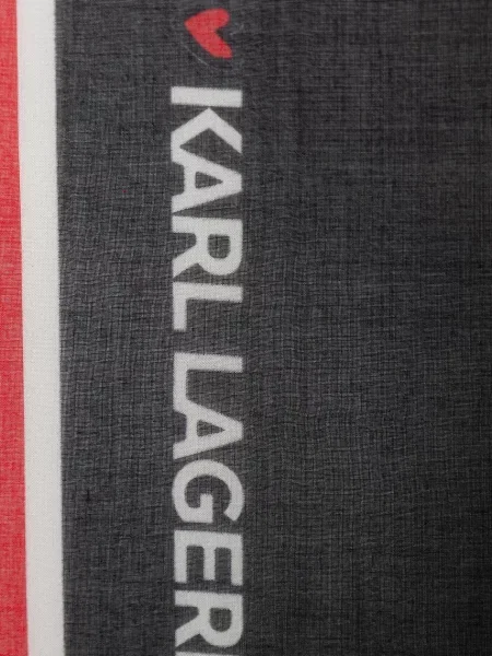 Хустка з додаванням шовку Karl Lagerfeld IKON VALENTINE візерунок чорний