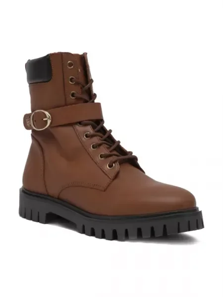 Tommy Hilfiger Bőr magassarkú bokacsizma barna