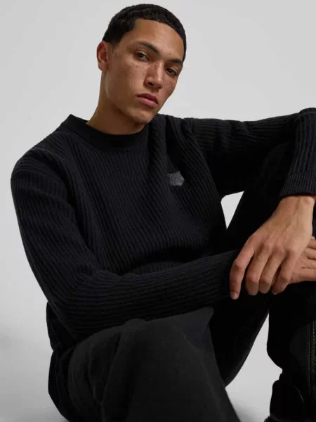 Sweter z wyhaftowanym logo Maison Kitsune czarny