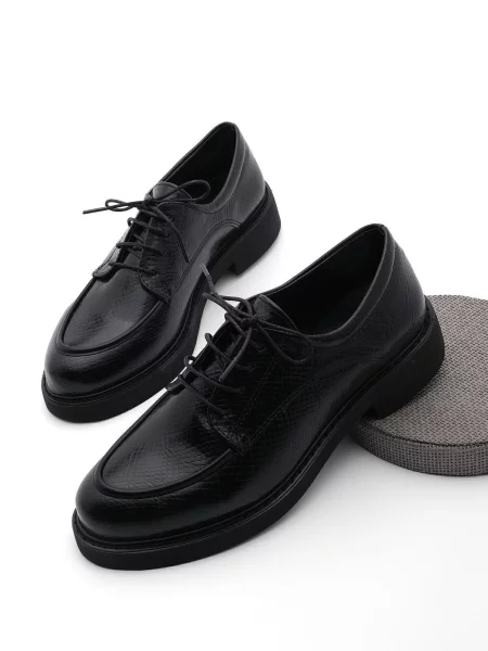 Ежедневни мокасини Marjin с връзки с дантела черно