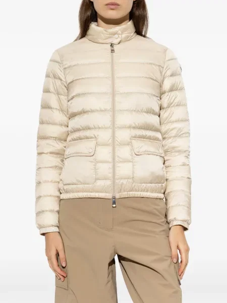 Къс опаковаем пухено яке Moncler