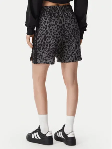 Adidas Športne kratke hlače Seasonal Essentials Animal Print siva