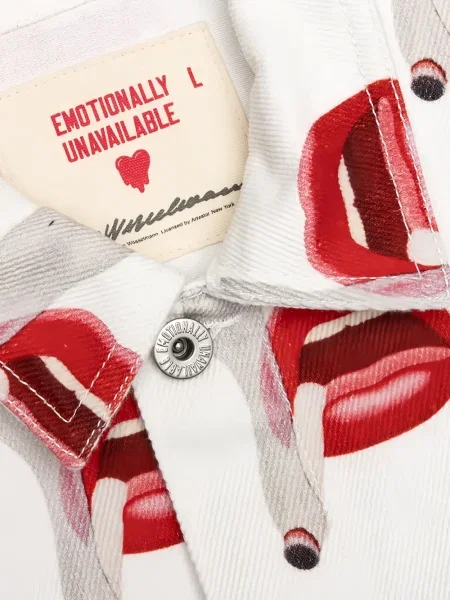 Costum Emotionally Unavailable cu imagine alb