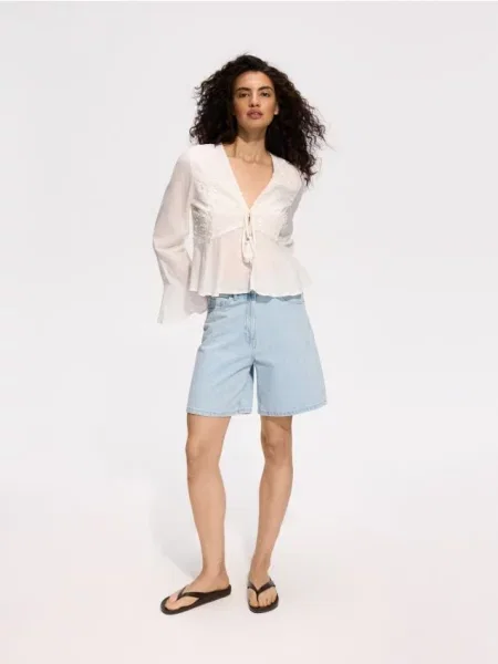 Reserved Pantaloni scurți din denim albastru
