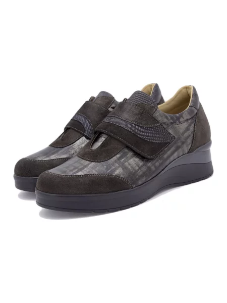 Pantofi Piesanto maro
