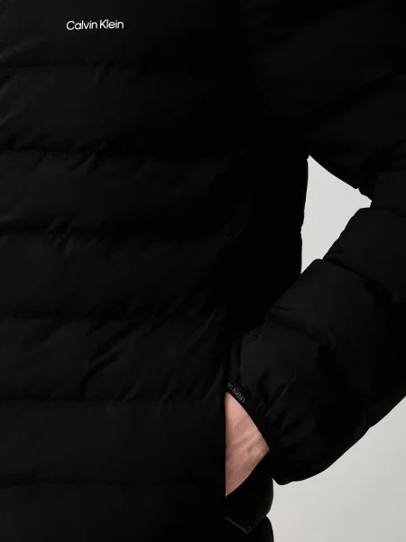 Calvin Klein Átmeneti kabát Classic fekete