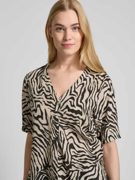 Bluzka o kroju slim fit z dekoltem w serek model ‘Larin’ Free/quent beżowa