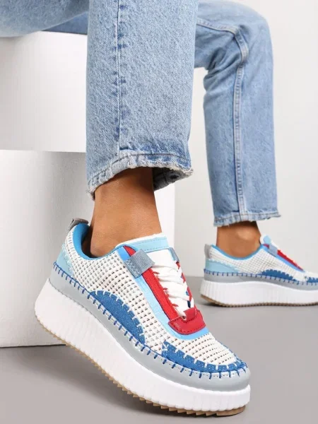 Sneakers Alb-Bleumarin cu Platformă Decorați cu Ținte și Inserții Patchwork Jeneria alb
