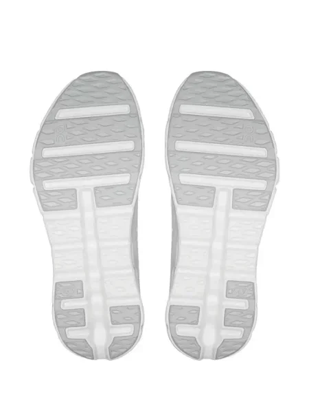 Sneakerși On alb