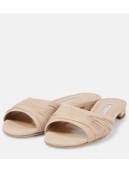 Sandale Manolo Blahnik din piele de căprioară bej