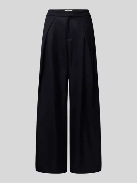 Spodnie materiałowe o szerokim kroju z zakładkami w pasie model ‘Zola’ Lollys Laundry granatowe