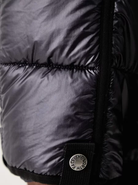 The North Face двостороння куртка Redbox