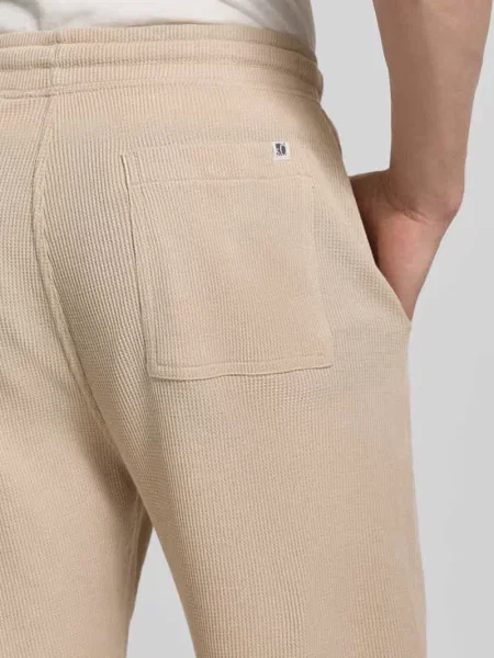 Szorty dresowe o kroju relaxed fit z mieszanka bawełny S.oliver Red Label beżowe