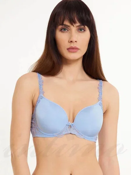 Бюстгальтер с уплотнённой чашкой