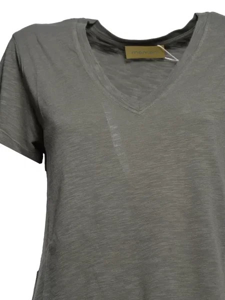 Koszulka z dekoltem v Momoni z dekoltem w serek zielona