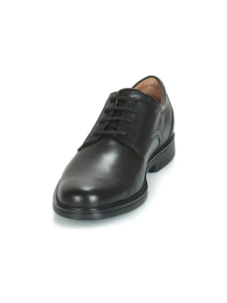 Čipkované tenisky Clarks čierna