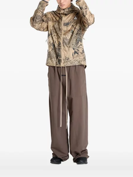 Curea Nike cu glugă cu tepi cu model floral alb