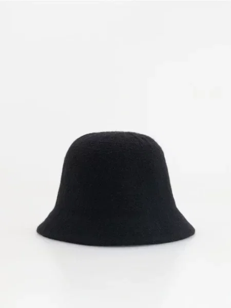 Reserved Pălărie cu adaos de lână negru