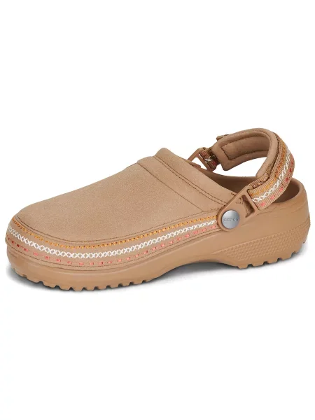 Szarvasbőr klasszikus félcipő Crocs barna