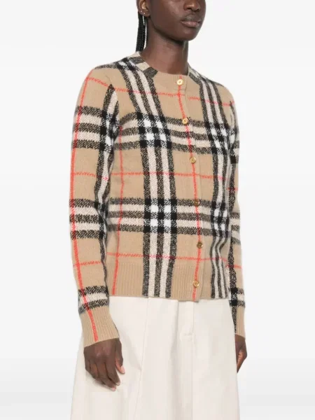 Cardigan Burberry în carouri