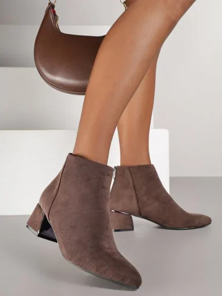 Botine Ferrriva maro