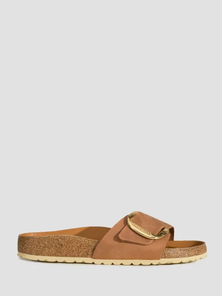 Klapki Birkenstock skórzane na sprzączkę na płaskim obcasie brązowe