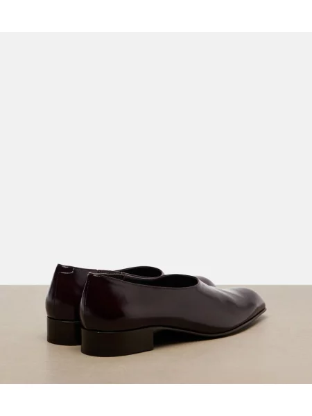 Usnjene loaferke Khaite