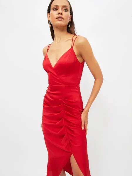 Sukienka koktajlowa Trendyol czerwona