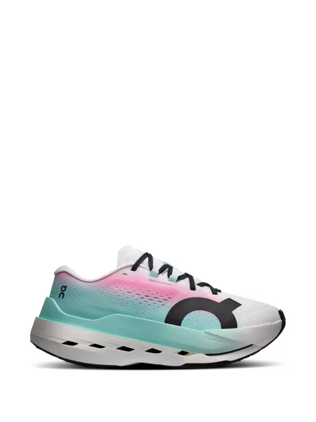 Sneakerși On alb