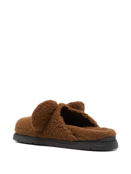 Papuci tip mules Fendi maro