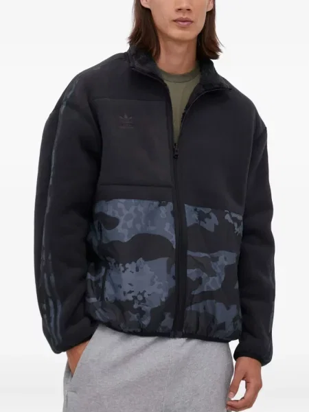 Geacă Adidas cu glugă din fleece cu model camuflaj alb