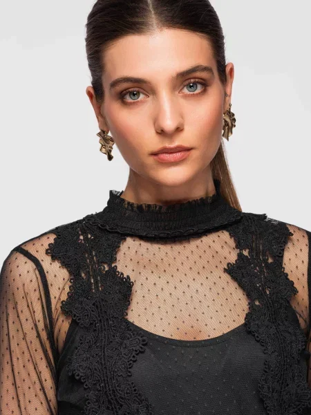 Bluză Edoti cu broderie plasă de plasă negru