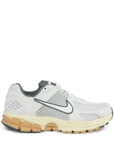 Iš natūralios odos retro stiliaus sportbačiai Nike Flyknit juoda