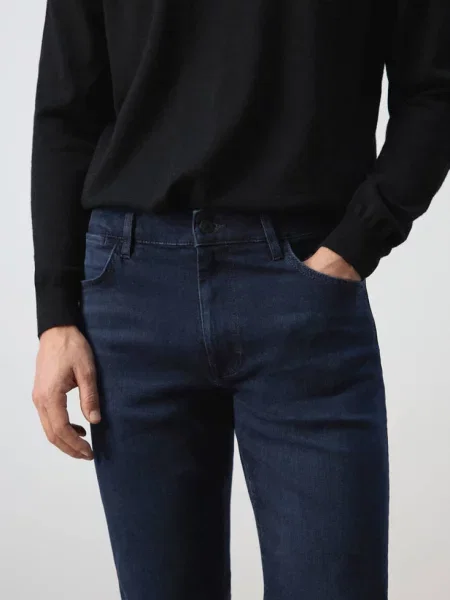 Jeansy Patrick slim fit Ultra Soft Touch intensywny Mężczyzna 38 MANGO MAN granatowy