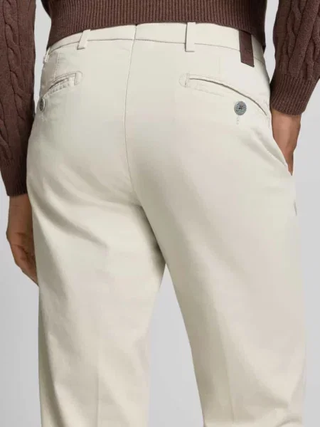 Spodnie w kroju regular fit z z tyłu model Lupus' Mmx białe
