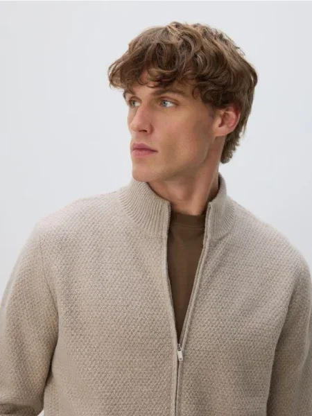 Reserved Rozpinany sweter ze stójką beżowy