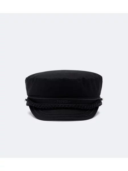 Căciulă Fendi cu autograf negru