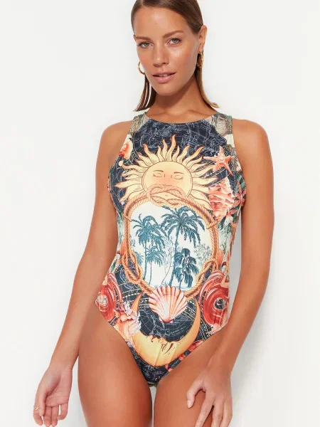 Stroj jednoczęściowy Trendyol biały