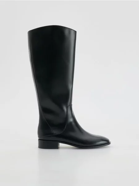 Сапоги Reserved на низком каблуке черные