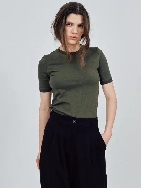 Футболка MUUV.