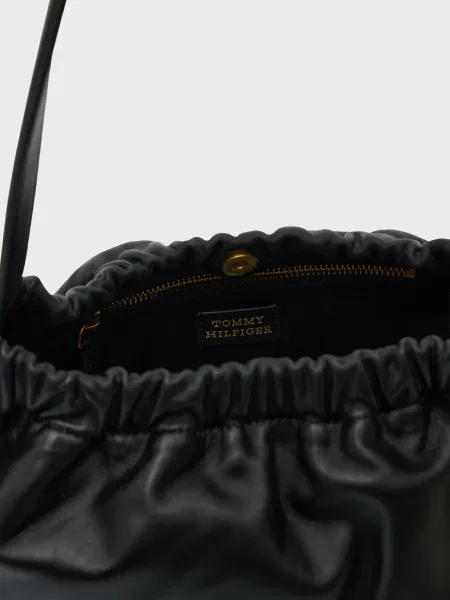 Шкіряна сумка Tommy Hilfiger без кісточок чорна